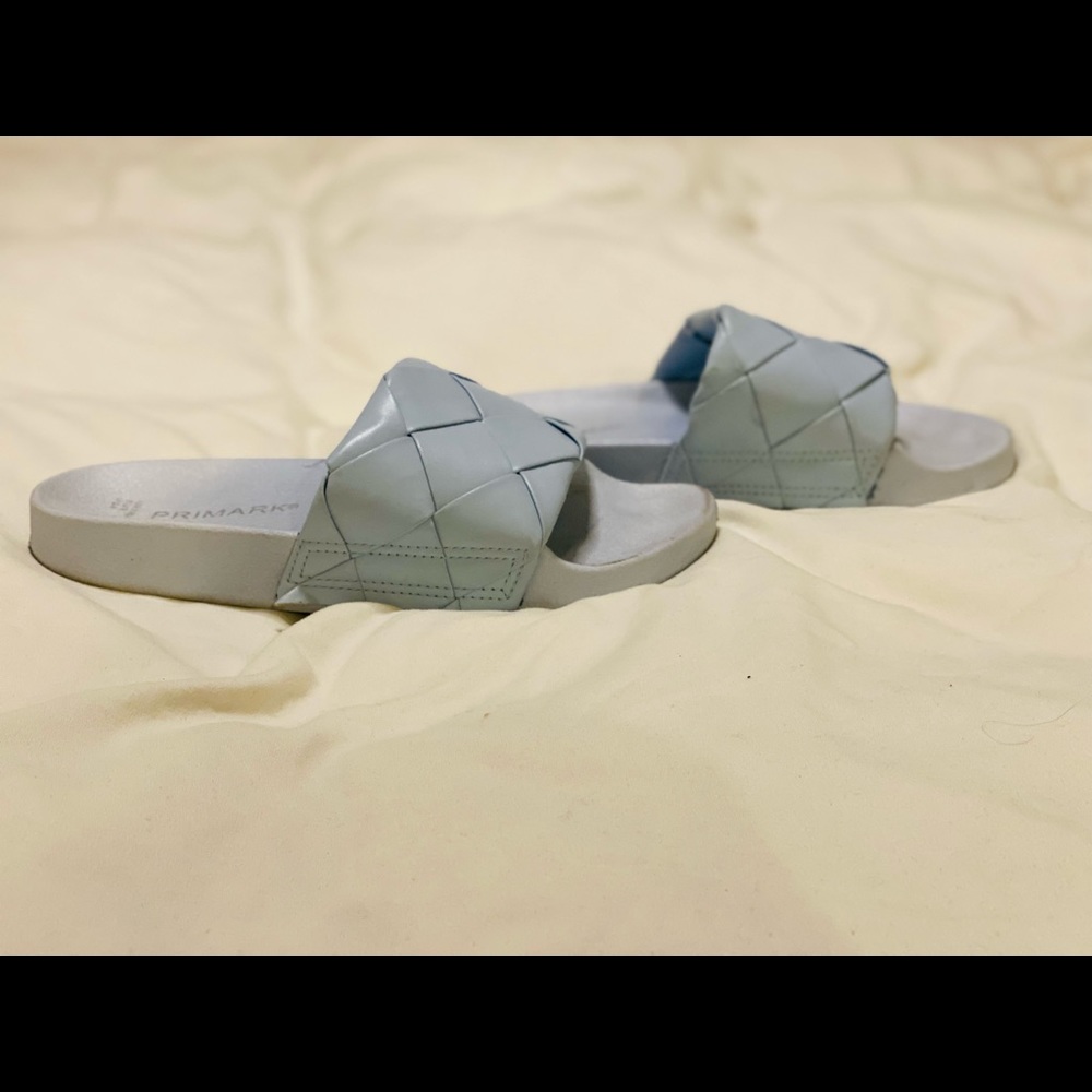 Baby blue flat sandals 🩴